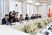 Спикеры парламентов Азербайджана и Кыргызстана обсудили расширение сотрудничества