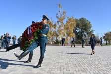 Сахиба Гафарова посетила дом-музей Чингиза Айтматова в Бишкеке (ФОТО)
