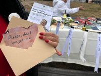 Семьи пропавших без вести азербайджанцев провели акцию протеста перед Европарламентом (ФОТО)