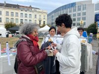 Семьи пропавших без вести азербайджанцев провели акцию протеста перед Европарламентом (ФОТО)