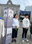 Семьи пропавших без вести азербайджанцев провели акцию протеста перед Европарламентом (ФОТО)