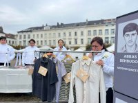 Семьи пропавших без вести азербайджанцев провели акцию протеста перед Европарламентом (ФОТО)