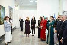 Вице-президент Фонда Гейдара Алиева Лейла Алиева приняла участие в открытии международной выставки искусств MAMA «Мать-природа» в Ашхабаде (ФОТО)