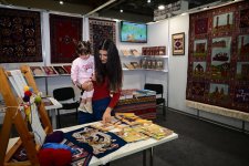300 событий и десятки литературных встреч: Баку стал столицей книги (ФОТО)