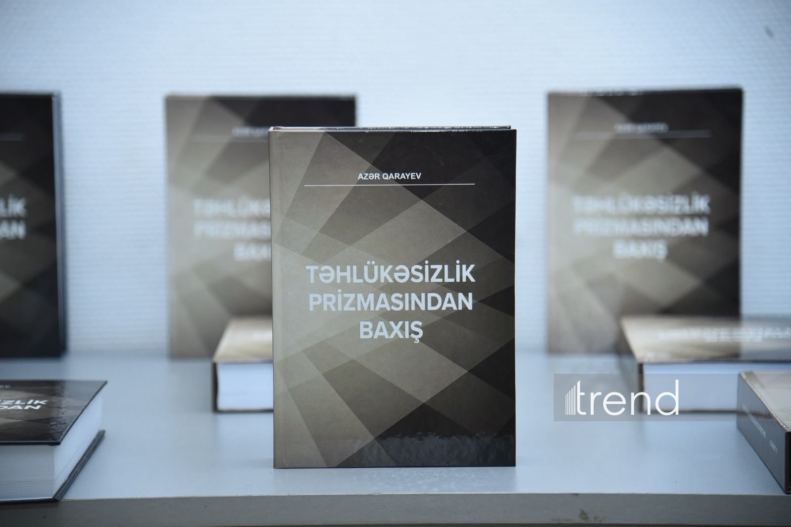 Состоялась презентация книги Азера Гараева «Взгляд сквозь призму безопасности» (ФОТО/ВИДЕО)