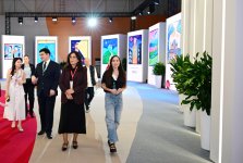 Вице-президент Фонда Гейдара Алиева Лейла Алиева ознакомилась в Самарканде с выставкой «Мир глазами ребенка» и мемориальным комплексом Имама аль-Бухари (ФОТО)