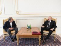 Президент Ильхам Алиев вручил Фархаду Халилову орден «Истиглал» (ФОТО)