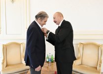Президент Ильхам Алиев вручил Фархаду Халилову орден «Истиглал» (ФОТО)