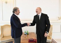 Президент Ильхам Алиев вручил Фархаду Халилову орден «Истиглал» (ФОТО)