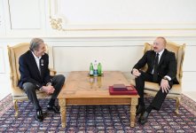 Президент Ильхам Алиев вручил Фархаду Халилову орден «Истиглал» (ФОТО)