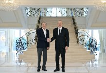 Президент Ильхам Алиев вручил Фархаду Халилову орден «Истиглал» (ФОТО)
