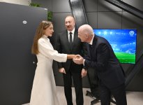 Джанни Инфантино вручил Президенту Ильхаму Алиеву памятные подарки (ФОТО)
