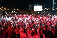 Фестиваль оливок продолжился выступлениями известных артистов (ФОТО)