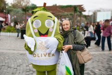 Фестиваль оливок на Бакинском бульваре завершился (ФОТО)