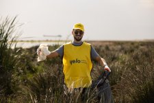 Yelo Bank провёл экологическую акцию по очистке побережья в Говсане (FOTO)