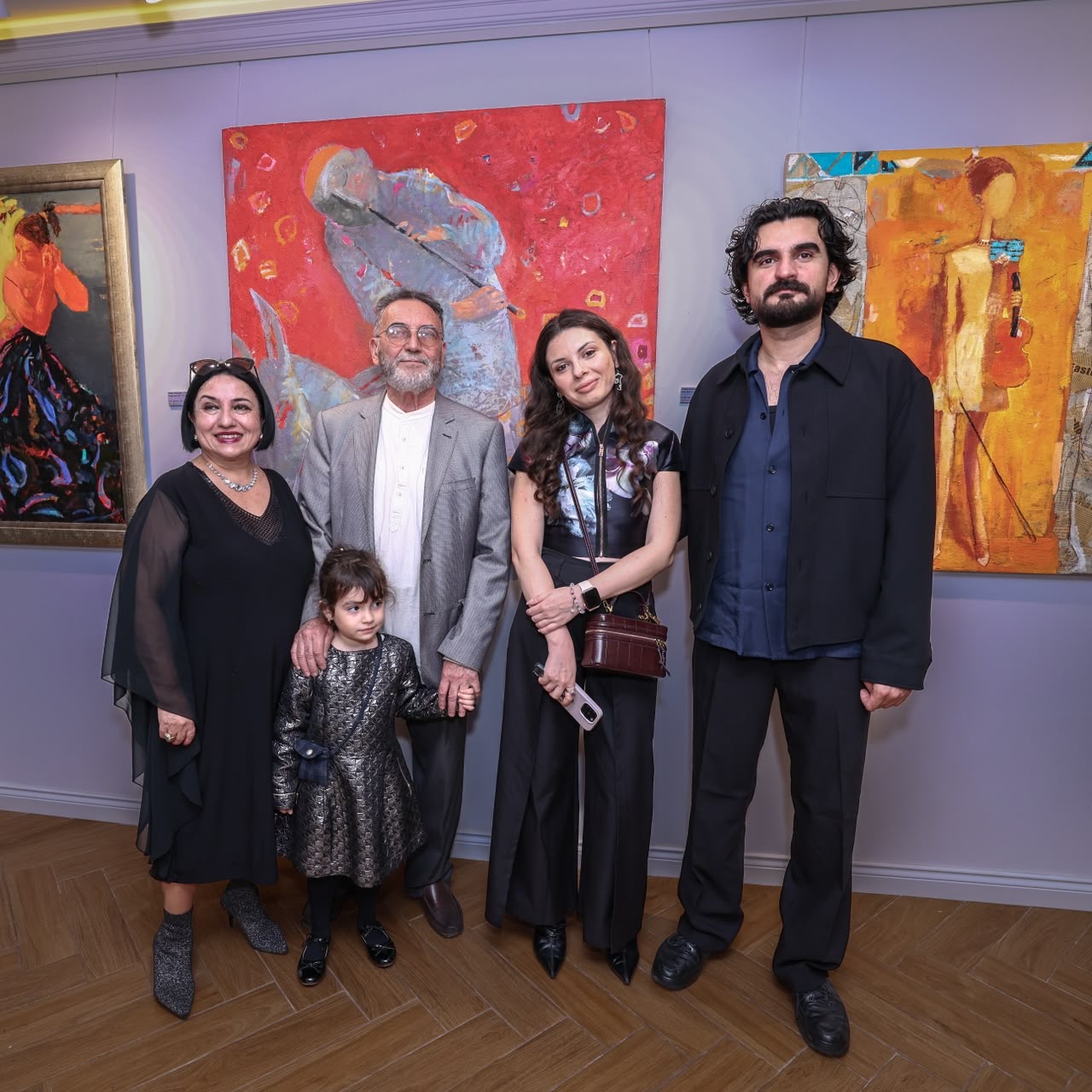 В Buta Gallery открылась выставка "Два взгляда. Один мир", став встречей самобытных творческих миров (ФОТО)