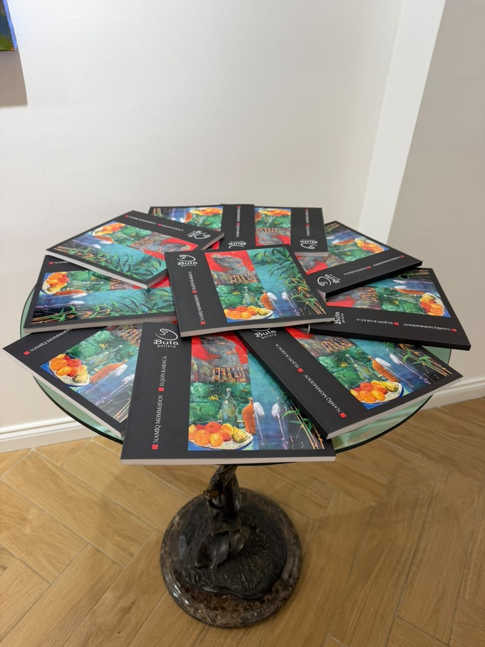 В Buta Gallery открылась выставка "Два взгляда. Один мир", став встречей самобытных творческих миров (ФОТО)