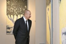 Президент Ильхам Алиев, Первая леди Мехрибан Алиева и члены семьи ознакомились с ретроспективной выставкой под названием "Mənim Abşeronum: Üstə gəl" (ФОТО)