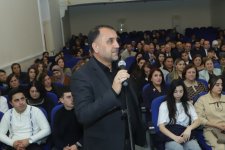 В Хачмазе в рамках проекта "Диалог об искусстве" состоялась встреча с Эльчиным Гашимовым (ФОТО)
