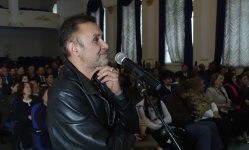 В Хачмазе в рамках проекта "Диалог об искусстве" состоялась встреча с Эльчиным Гашимовым (ФОТО)