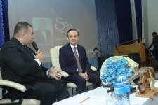 В Хачмазе в рамках проекта "Диалог об искусстве" состоялась встреча с Эльчиным Гашимовым (ФОТО)