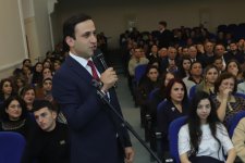 В Хачмазе в рамках проекта "Диалог об искусстве" состоялась встреча с Эльчиным Гашимовым (ФОТО)