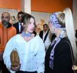 Лейла Алиева и Алена Алиева приняли участие в открытии выставки ENQRAM в Музее живописи Азербайджана (ФОТО)