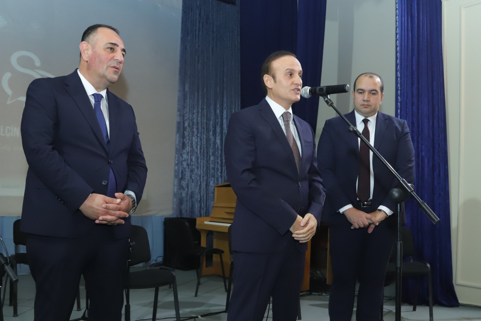 В Хачмазе в рамках проекта "Диалог об искусстве" состоялась встреча с Эльчиным Гашимовым (ФОТО)