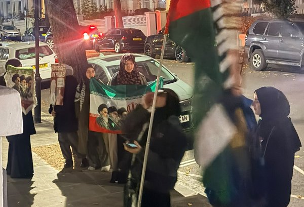 В Лондоне перед посольством Азербайджана прошла провокационная акция (ФОТО/ВИДЕО)