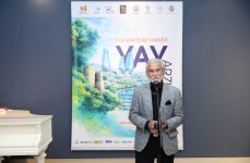 Летние фантазии на холсте: международная выставка в Баку объединила авторов из 10 стран (ФОТО)