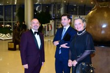 Вице-президент Фонда Гейдара Алиева Лейла Алиева и Алена Алиева приняли участие в официальном открытии Art Weekend (ФОТО)