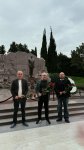 Геннадий Хазанов посетил Центр Гейдара Алиева и Аллею почетного захоронения (ФОТО)