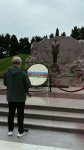 Геннадий Хазанов посетил Центр Гейдара Алиева и Аллею почетного захоронения (ФОТО)